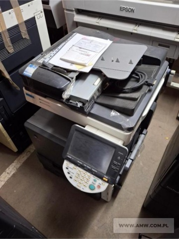 Sprzęt służby łączności - pakiet zawierający 27 poz. asort. (wg oddzielnego wykazu), w tym m.in.: plotery, radiotelefony, telefony, urządzenia wielofunkcyjne itp. 